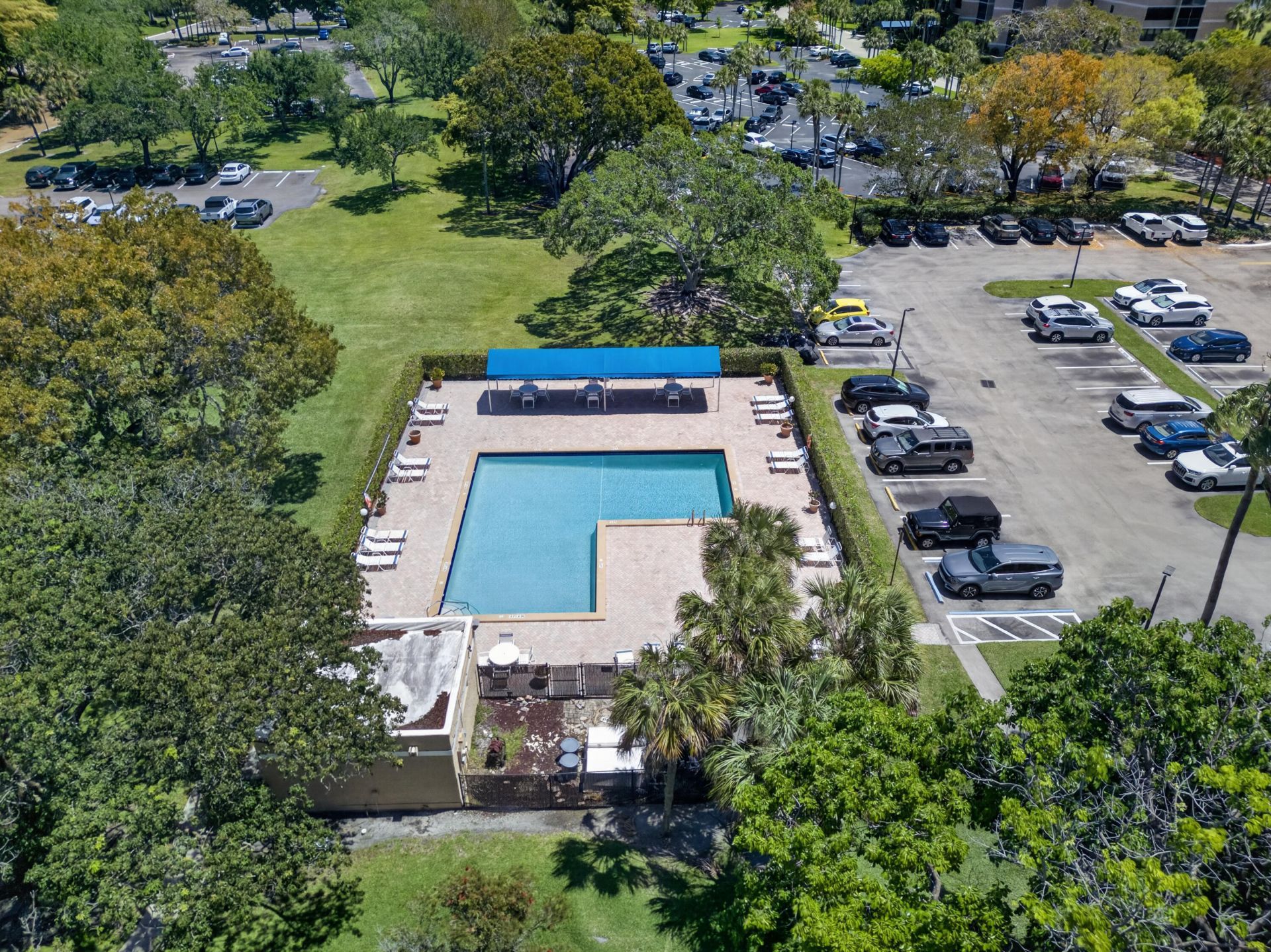 16325 Golf Club Road, Unit 302, Weston, FL 33326 Photo