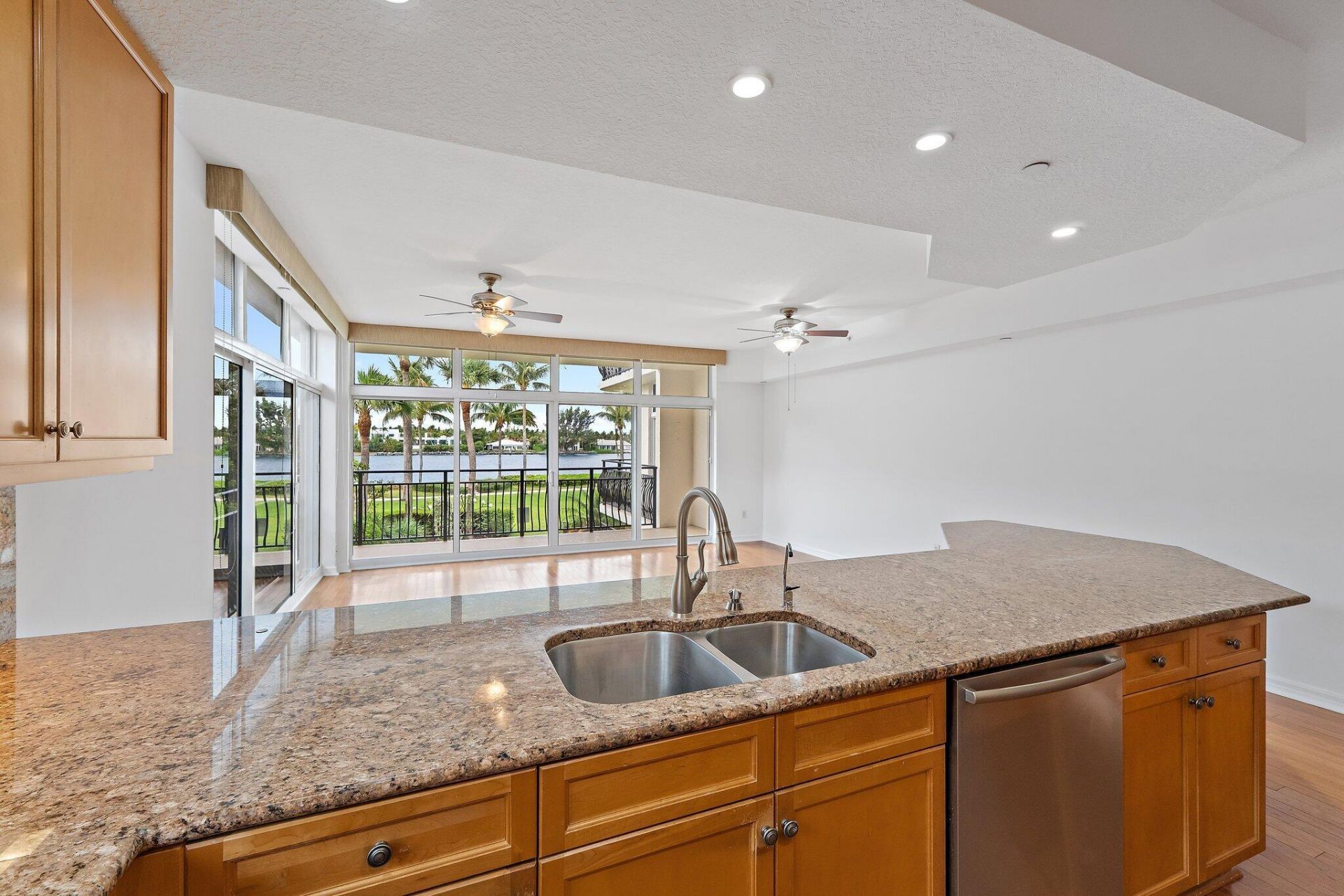 314 Inlet Way, Unit 101, Palm Beach Shores, FL 33404 Photo