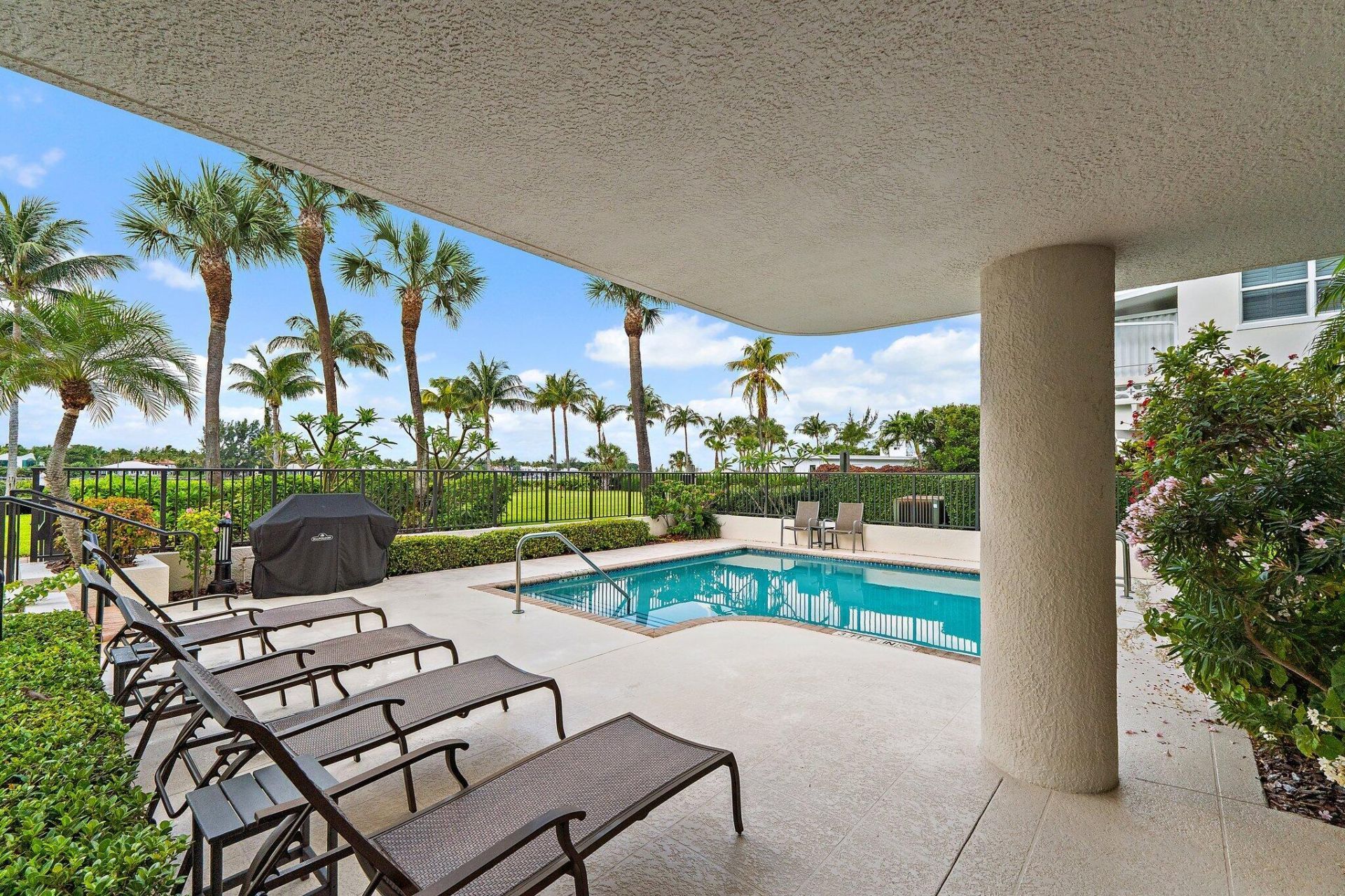 314 Inlet Way, Unit 101, Palm Beach Shores, FL 33404 Photo