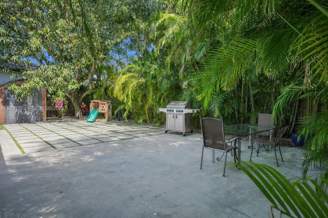 2311 SW 9th Ave, Miami, FL 33129 Photo
