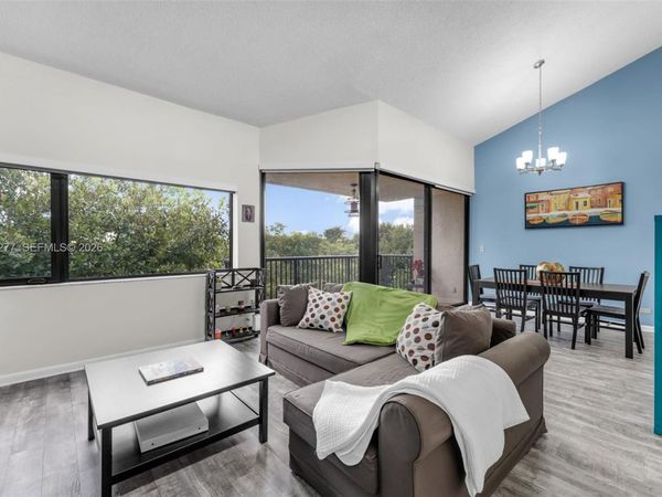 6701 SW 116th Ct, Unit 406, Miami, FL 33173