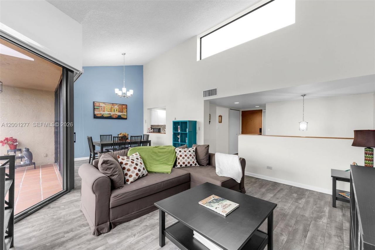 6701 SW 116th Ct, Unit 406, Miami, FL 33173 Photo