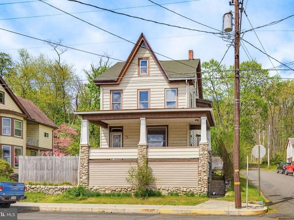 1947 E GRAND AVENUE, TOWER CITY, PA 17980