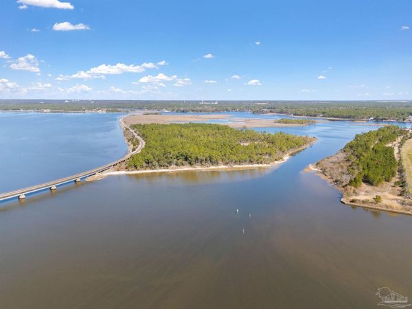 ISLAND Delmonte Dr, Milton, FL 32583