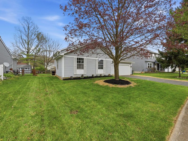 2584 Trailwind Street, Grove City, OH 43123 Photo 2