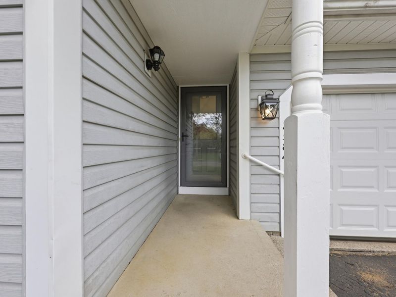 2584 Trailwind Street, Grove City, OH 43123 Photo 4