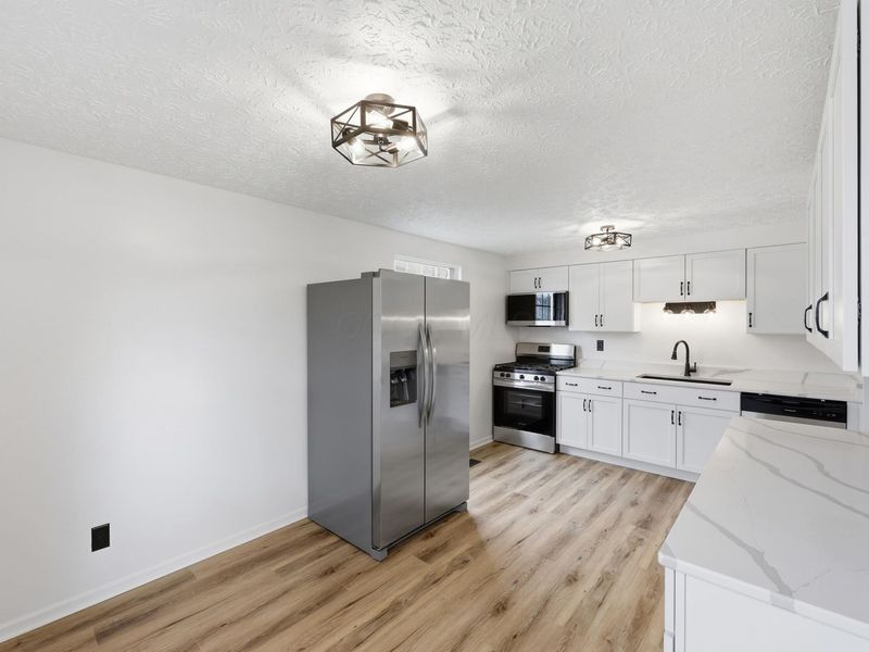 2584 Trailwind Street, Grove City, OH 43123 Photo 8