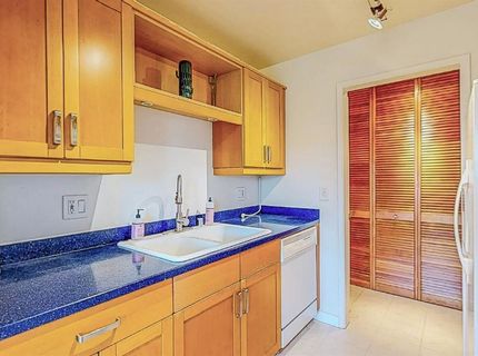 4 Commodore Dr #d438, Unit D438, Emeryville, CA 94608 Photo