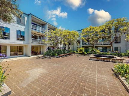 4 Commodore Dr #d438, Unit D438, Emeryville, CA 94608 Photo