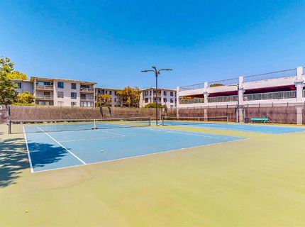 4 Commodore Dr #d438, Unit D438, Emeryville, CA 94608 Photo