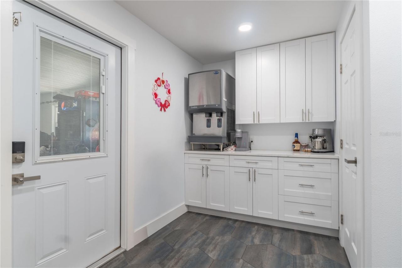 12705 Park Boulevard, Seminole, FL 33776 Photo