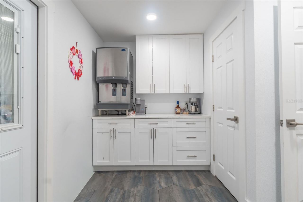 12705 Park Boulevard, Seminole, FL 33776 Photo