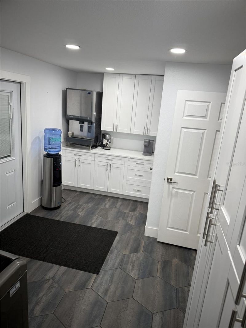 12705 Park Boulevard, Seminole, FL 33776 Photo