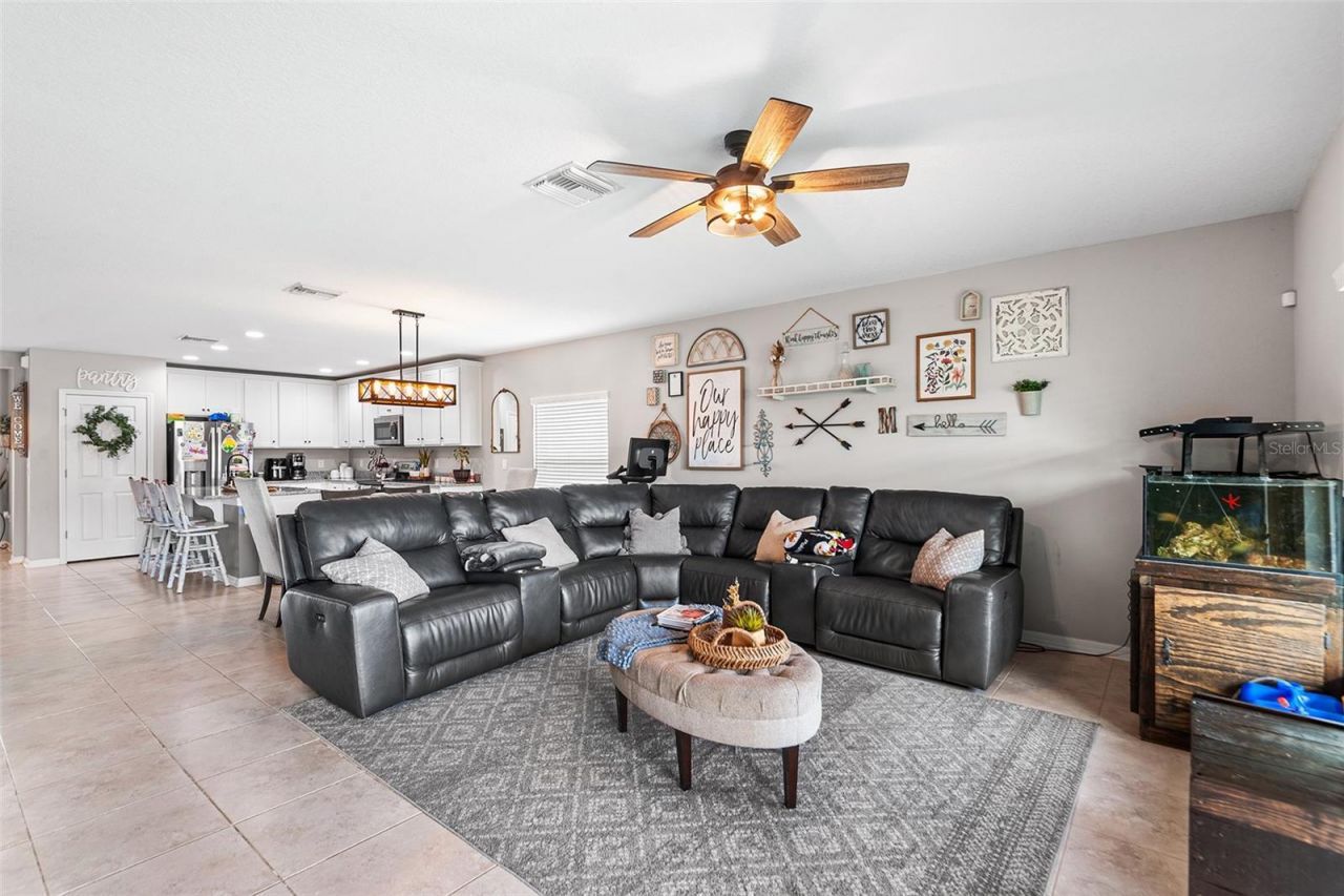 12960 Conquistador Loop, Spring Hill, FL 34610 Photo