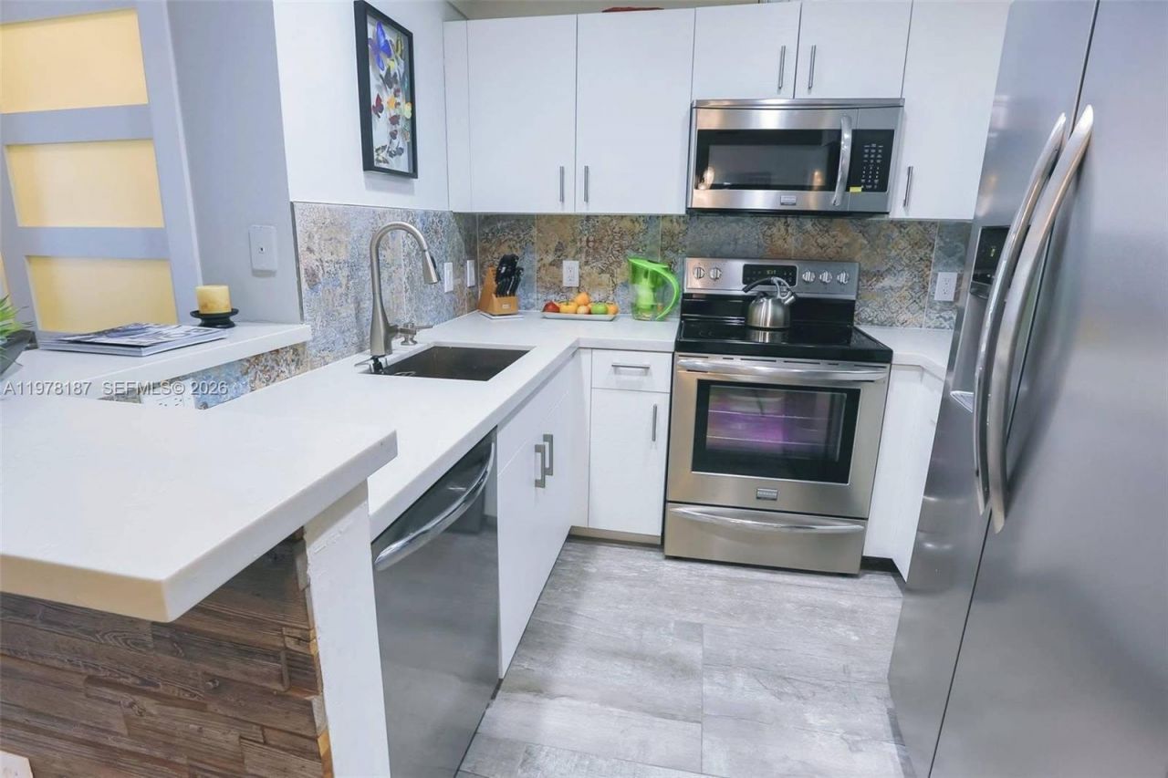 2107 SE 10th Ave, Unit 833, Fort Lauderdale, FL 33316 Photo