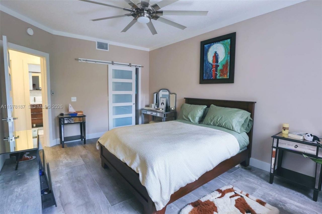 2107 SE 10th Ave, Unit 833, Fort Lauderdale, FL 33316 Photo