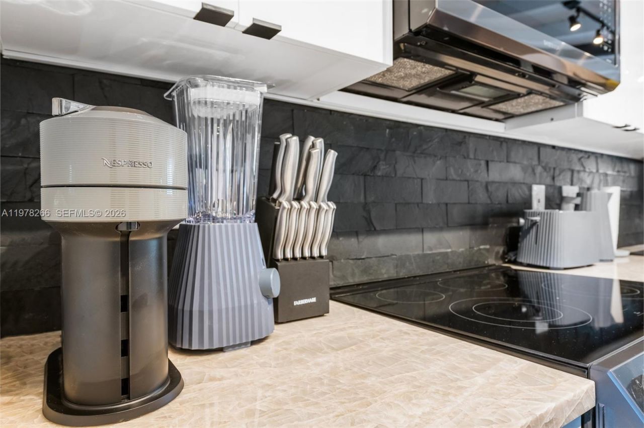 2860 SW 13th Ct, Fort Lauderdale, FL 33312 Photo