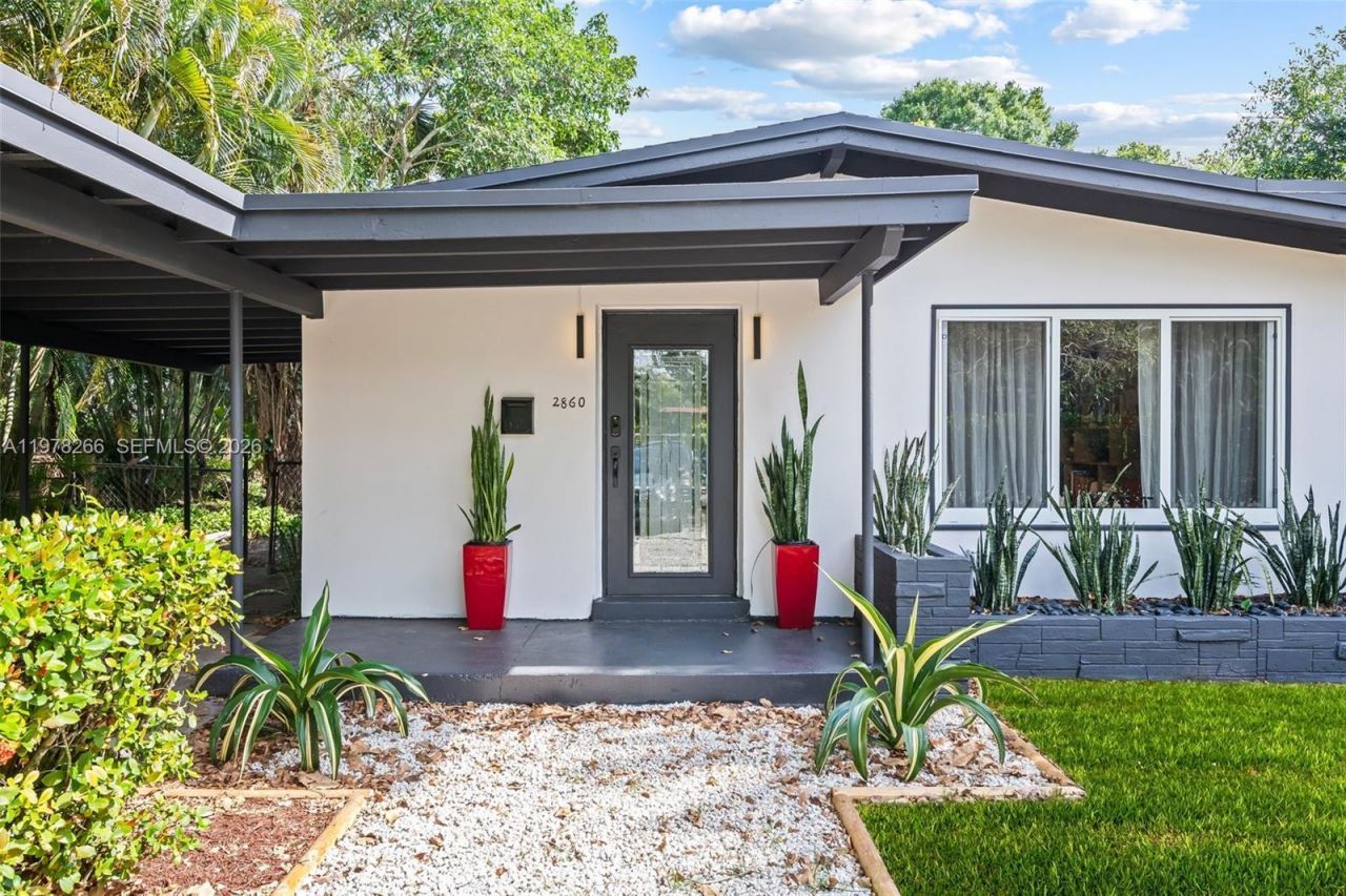 2860 SW 13th Ct, Fort Lauderdale, FL 33312 Photo