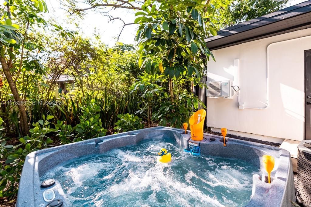 2860 SW 13th Ct, Fort Lauderdale, FL 33312 Photo