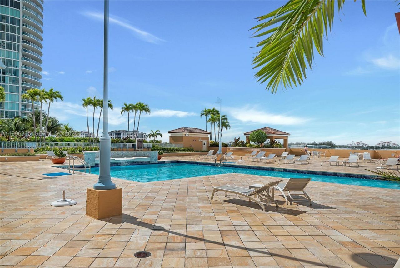 90 Alton Rd, Unit 1409, Miami Beach, FL 33139 Photo