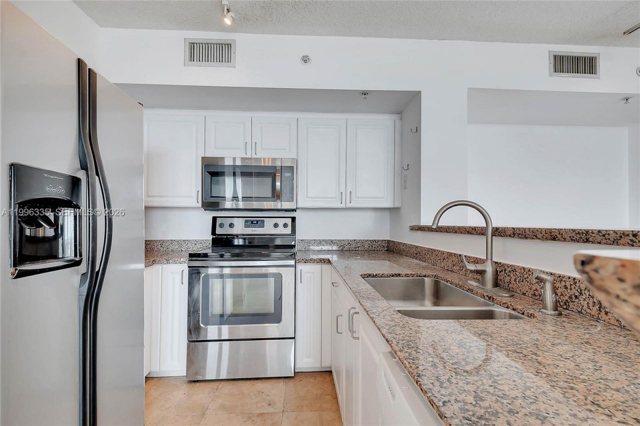 90 Alton Rd, Unit 1409, Miami Beach, FL 33139 Photo