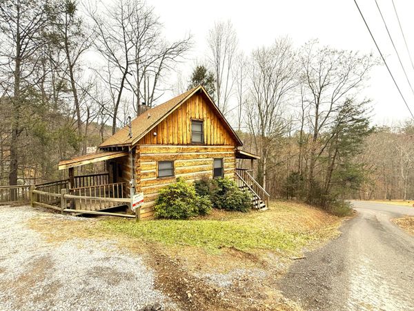 2580 Black Bear Lane Lane, Sevierville, TN 37876