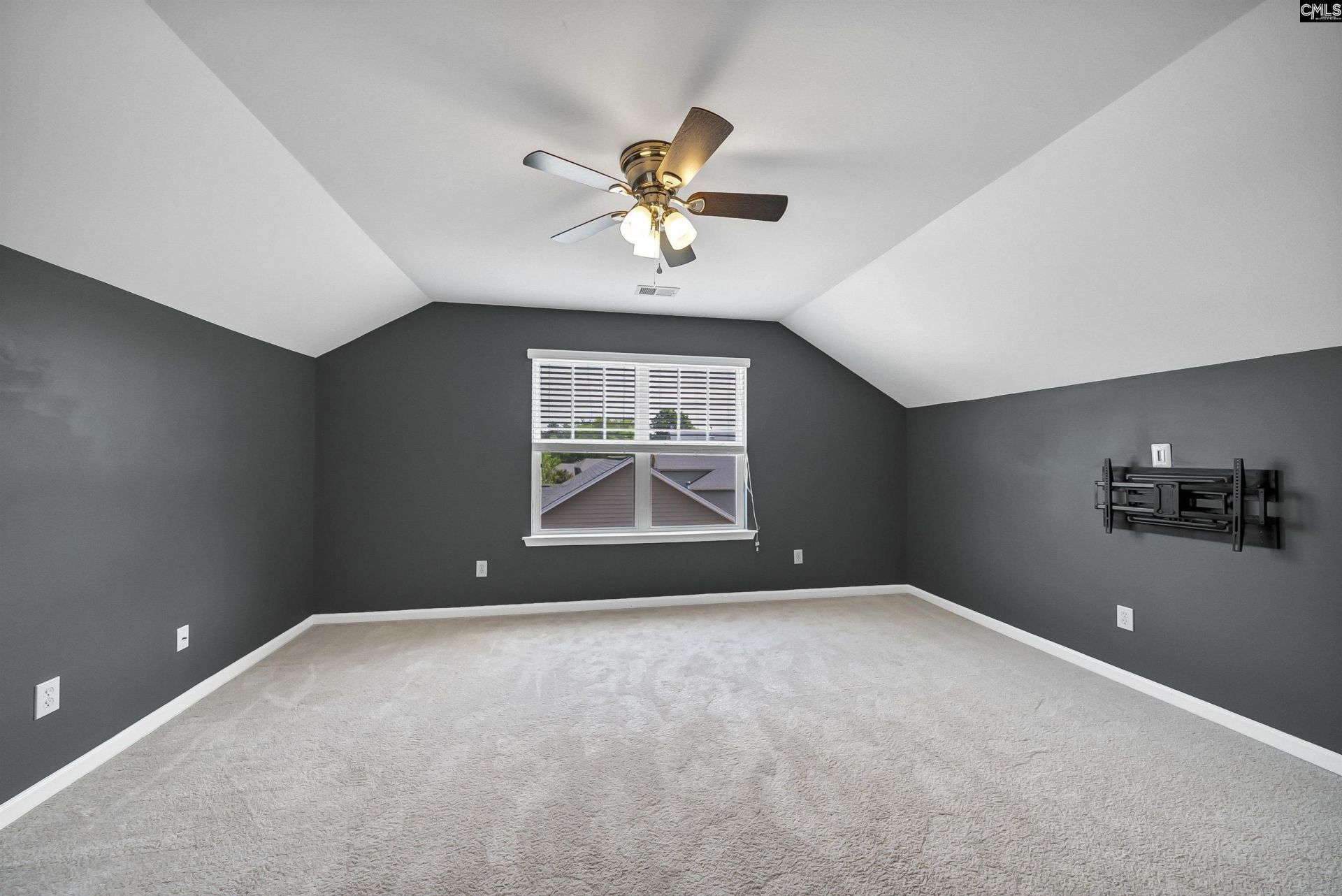 162 Wingspan Way Photo 37