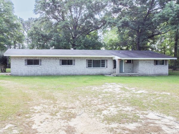 6202 U.S. 11, Purvis, MS 39475
