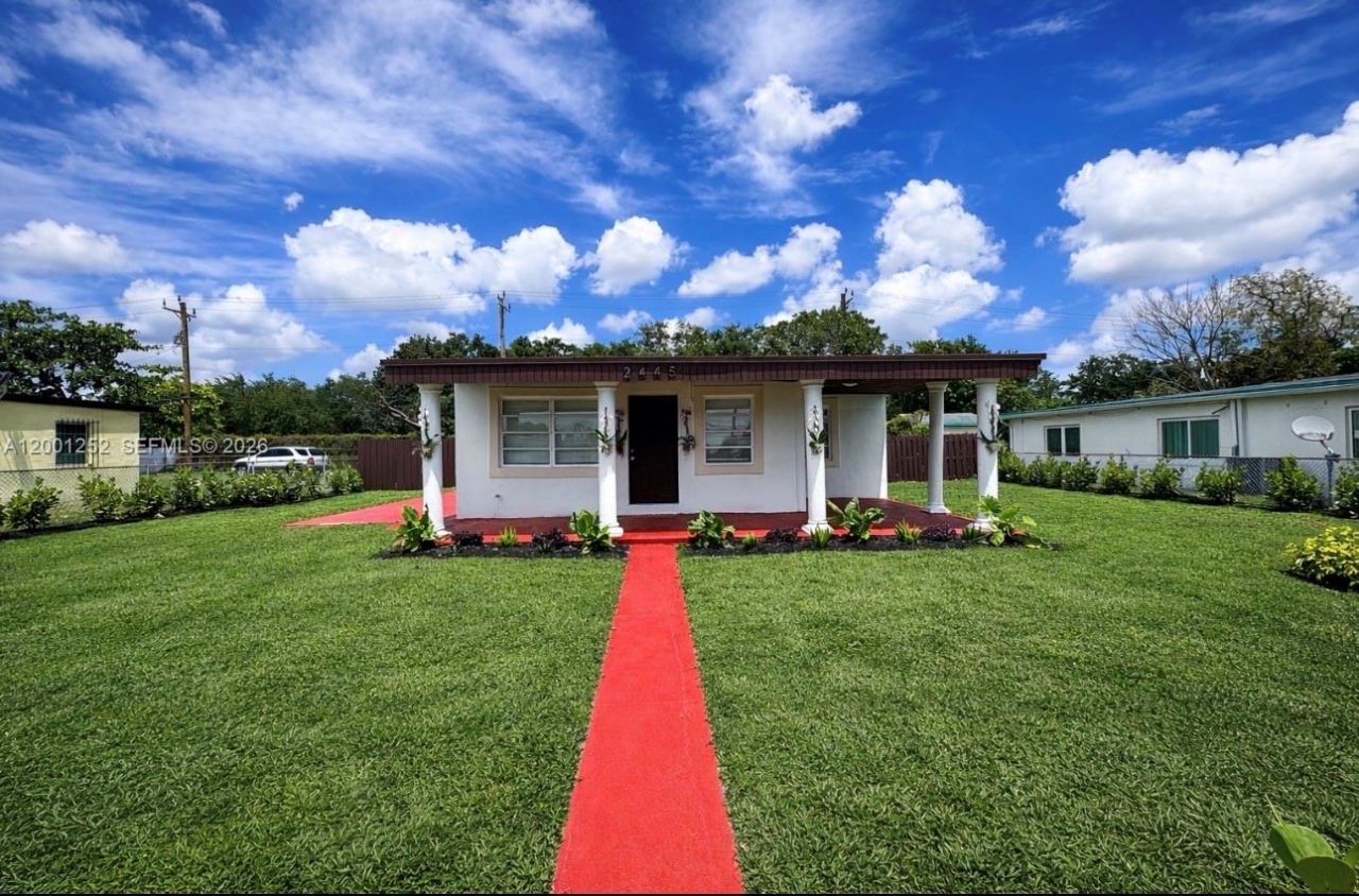 2445 NW 162nd Ter, Miami Gardens, FL 33054 Photo