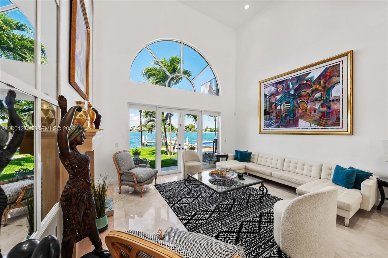 1575 Stillwater Dr, Miami Beach, FL 33141 Photo