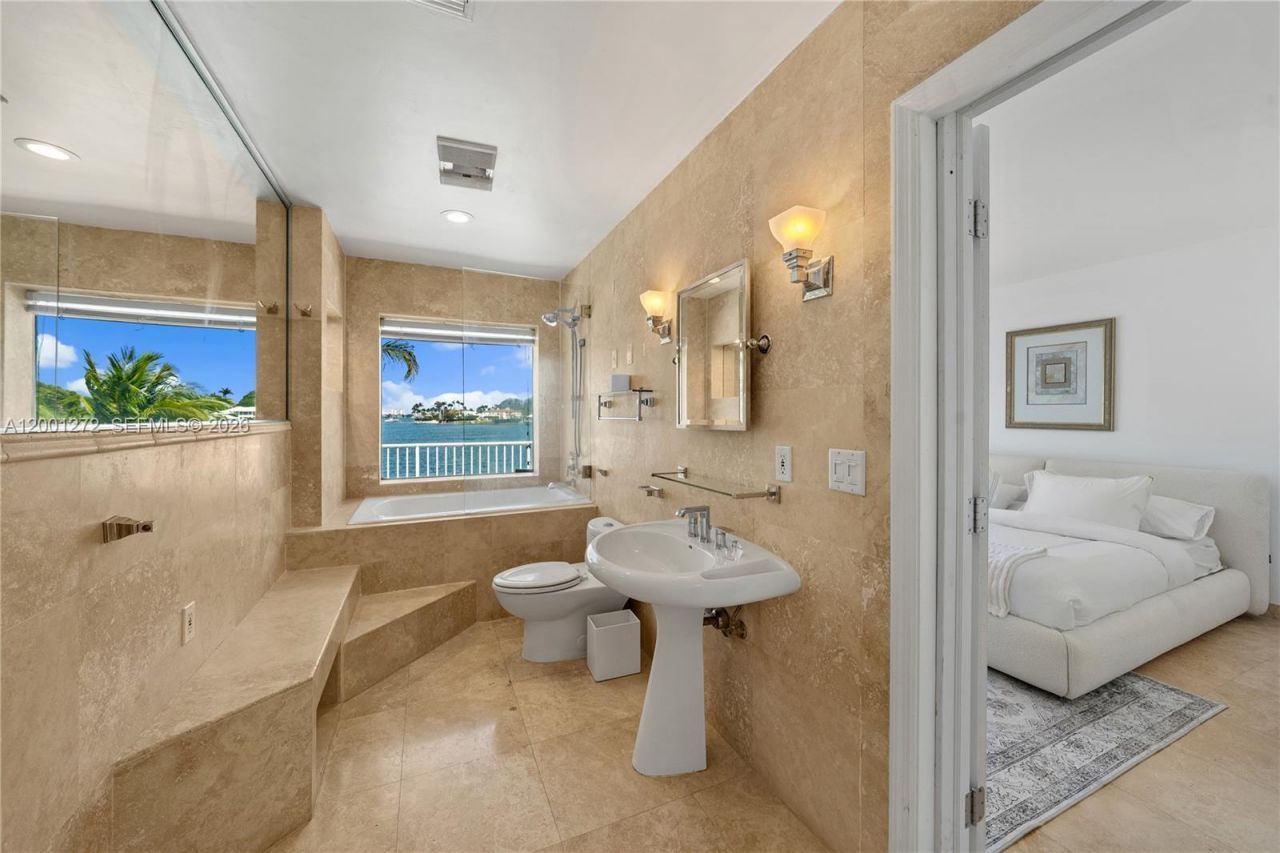 1575 Stillwater Dr, Miami Beach, FL 33141 Photo