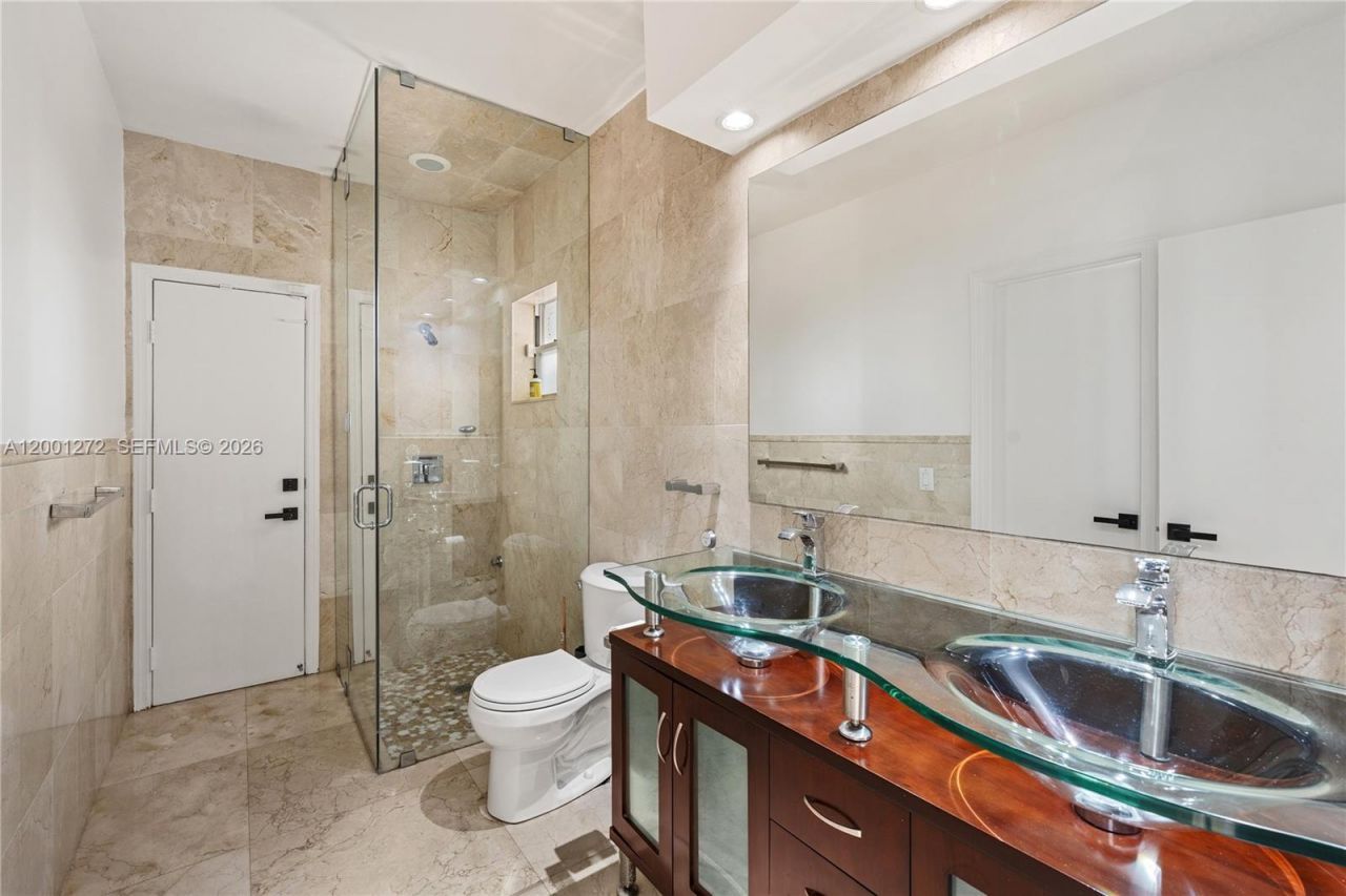 1575 Stillwater Dr, Miami Beach, FL 33141 Photo