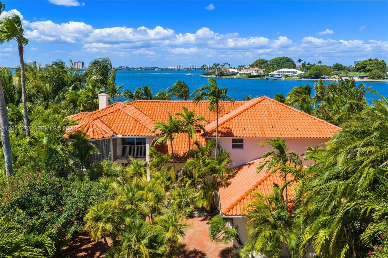 1575 Stillwater Dr, Miami Beach, FL 33141 Photo