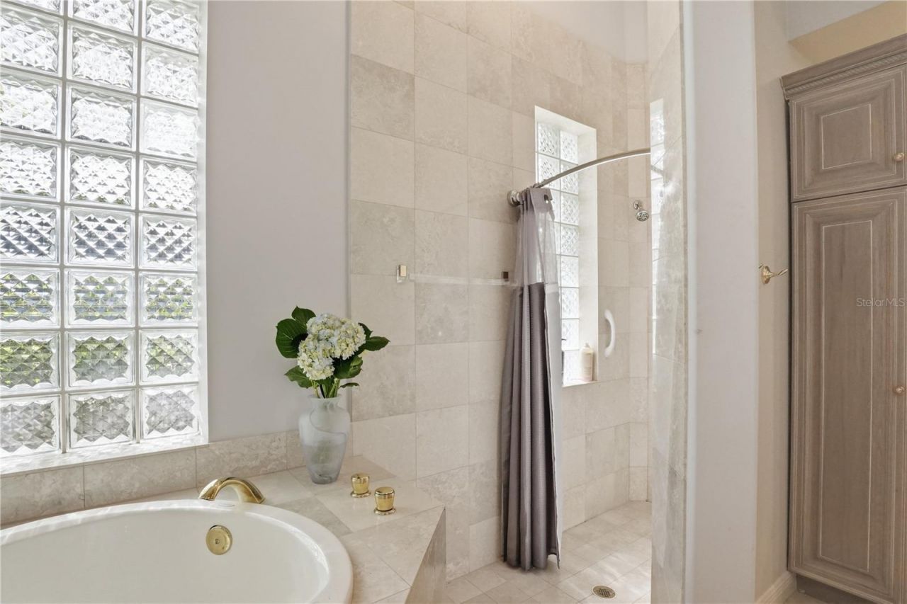 402 Macewen Drive, Osprey, FL 34229 Photo