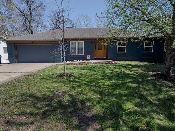 924 Holiday Drive, Lawrence, KS 66049