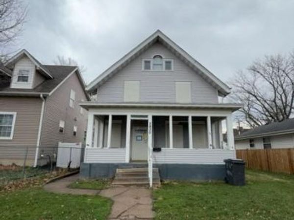 2930 Girard Avenue N, Minneapolis, MN 55411