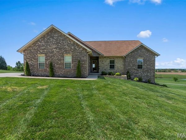1006 Saddlebrooke Ridge, Jackson, MO 63755