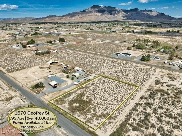1670 Geofrey Street , Pahrump, NV 89060
