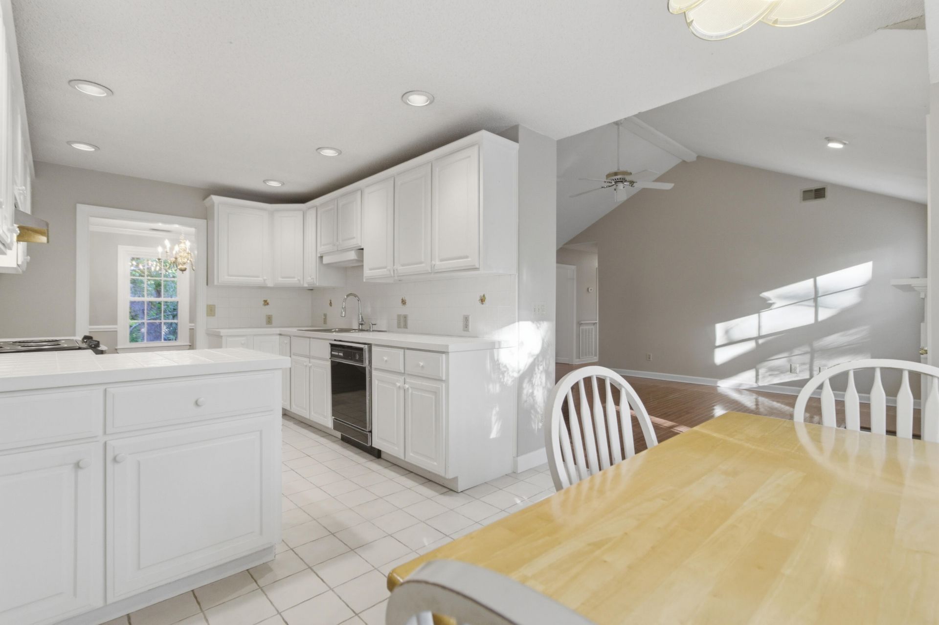 32 32nd Avenue Photo 12