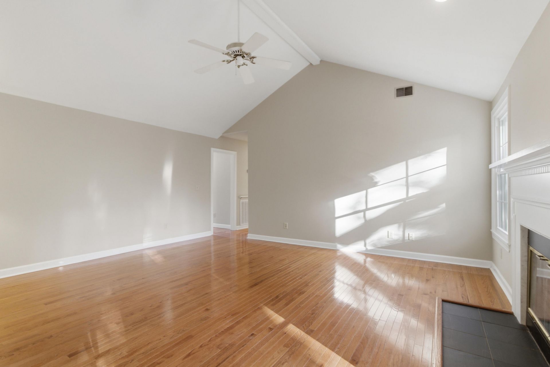 32 32nd Avenue Photo 14