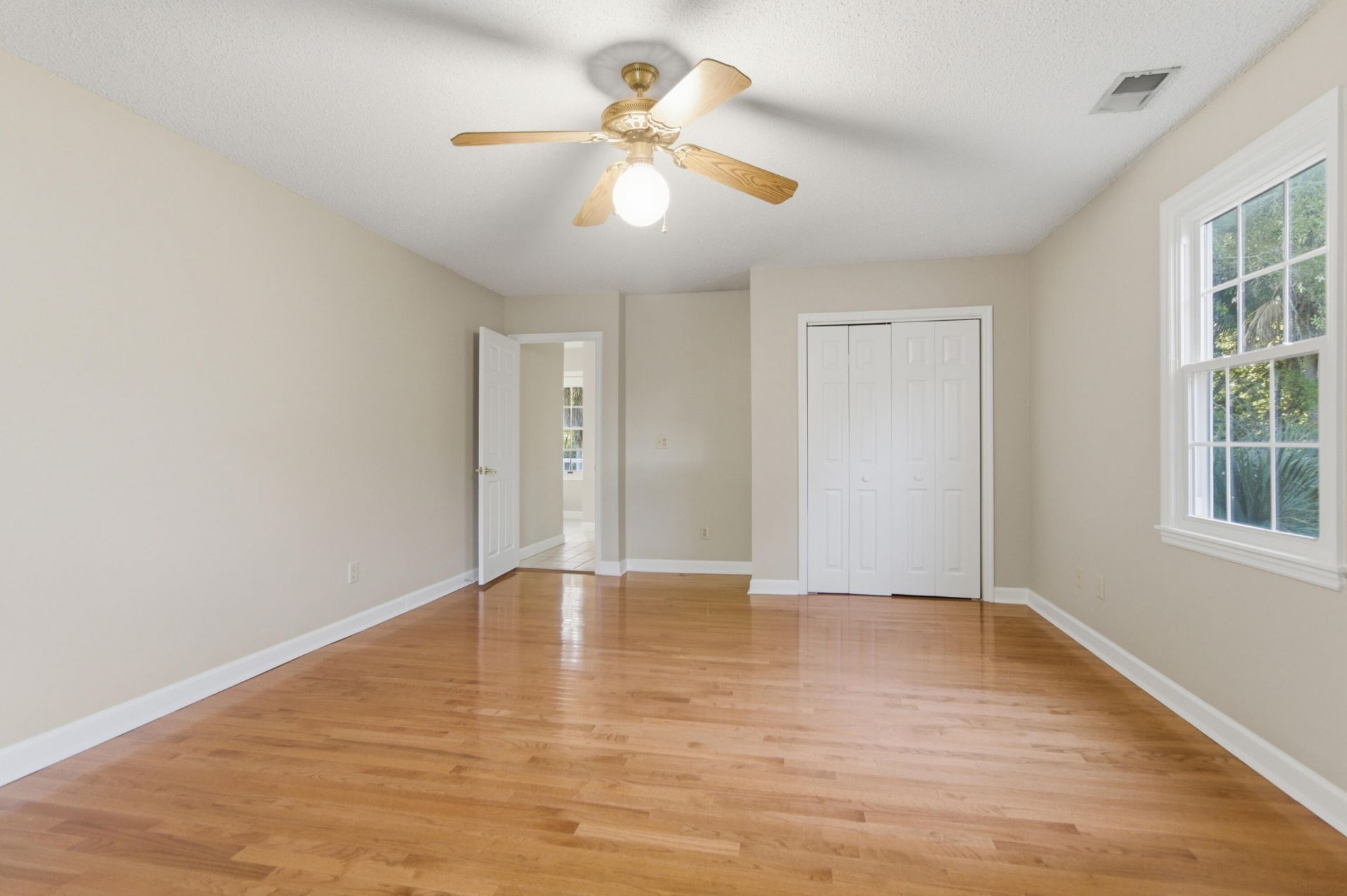 32 32nd Avenue Photo 17