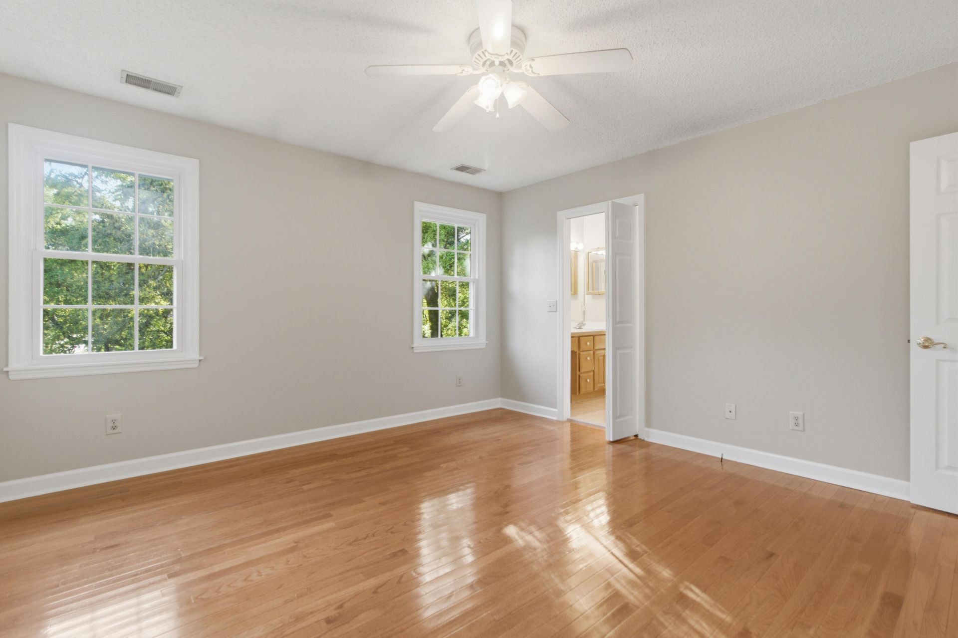 32 32nd Avenue Photo 24