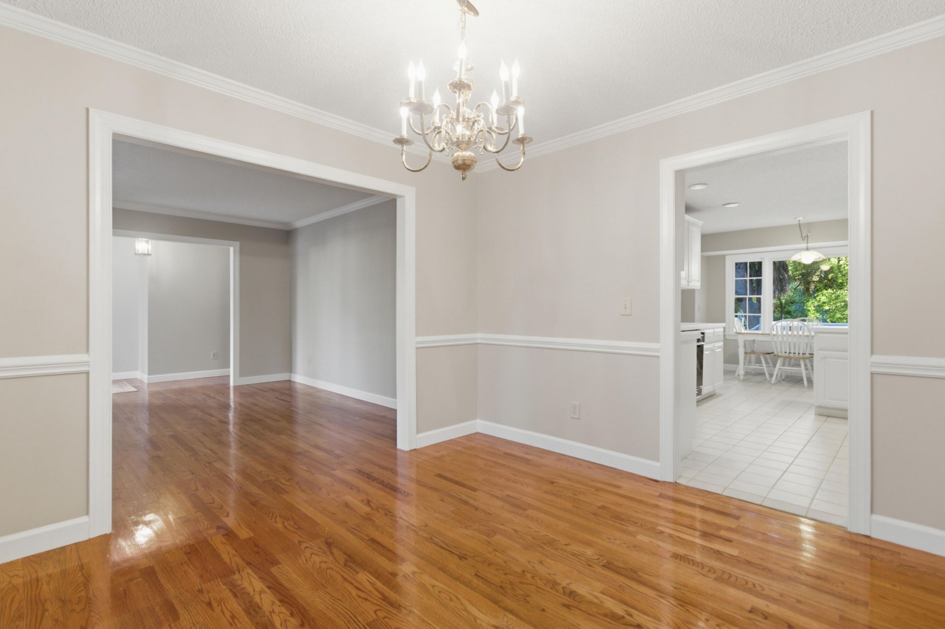 32 32nd Avenue Photo 9