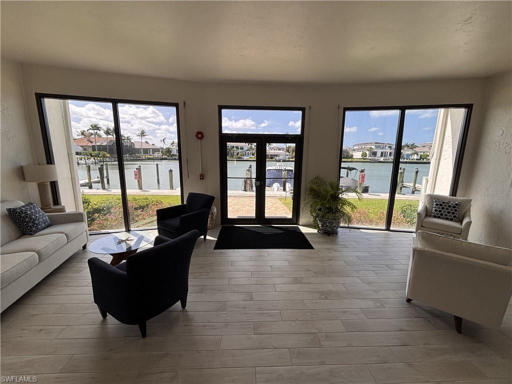 300 Park Shore Dr, Unit 1B, Naples, FL 34103 Photo