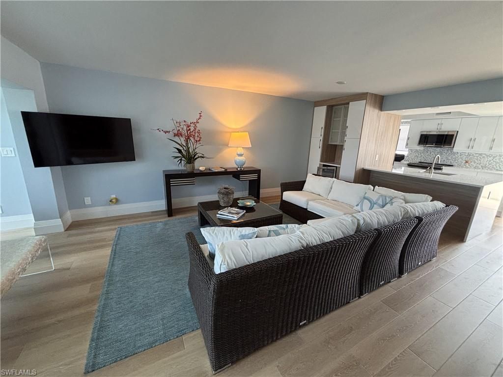 300 Park Shore Dr, Unit 1B, Naples, FL 34103 Photo
