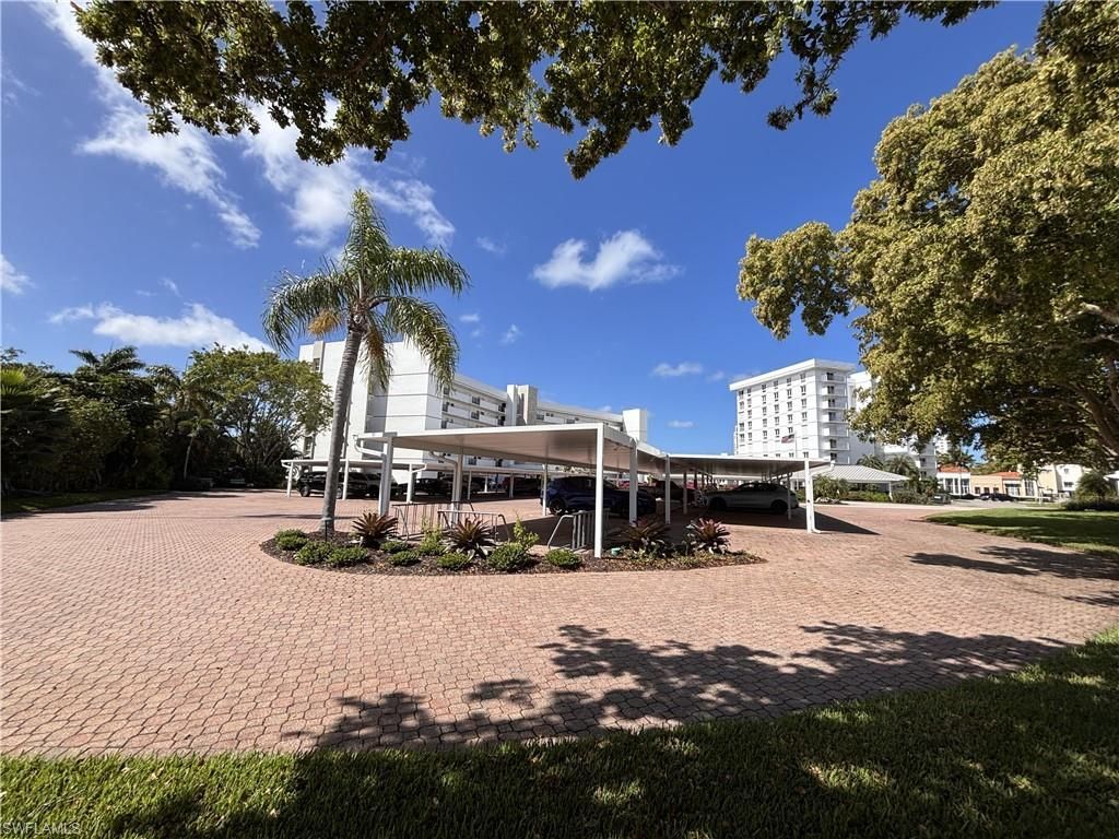 300 Park Shore Dr, Unit 1B, Naples, FL 34103 Photo