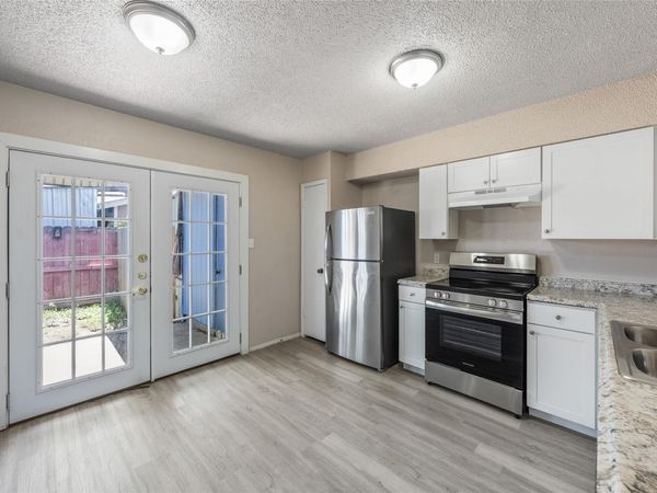 1111 W Rundberg LN, Austin, TX 78758