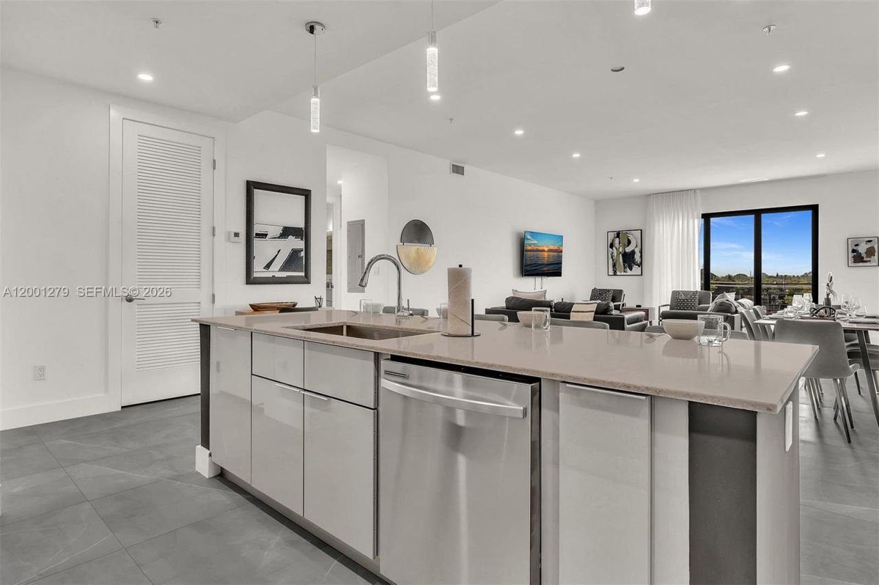 2100 Miami Rd, Unit 403, Fort Lauderdale, FL 33316 Photo