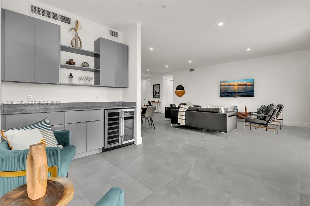 2100 Miami Rd, Unit 403, Fort Lauderdale, FL 33316 Photo