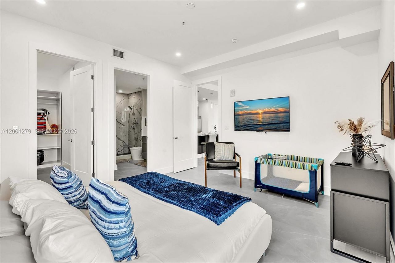 2100 Miami Rd, Unit 403, Fort Lauderdale, FL 33316 Photo